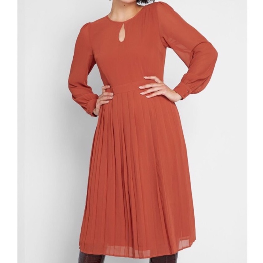 ModCloth Burnt Orange Pleated Keyhole Midi Dress